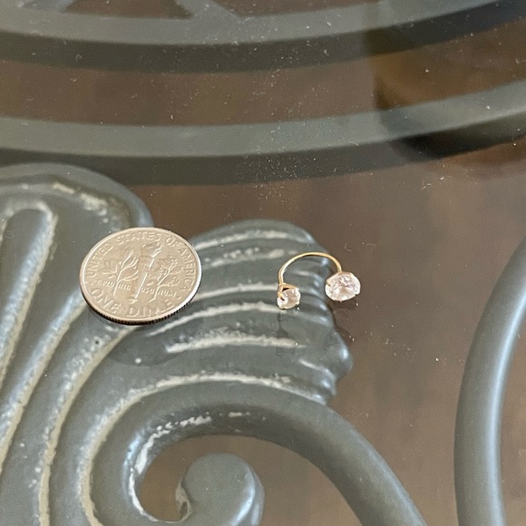 10K Diamond Earrings. - Picture 3 of 3